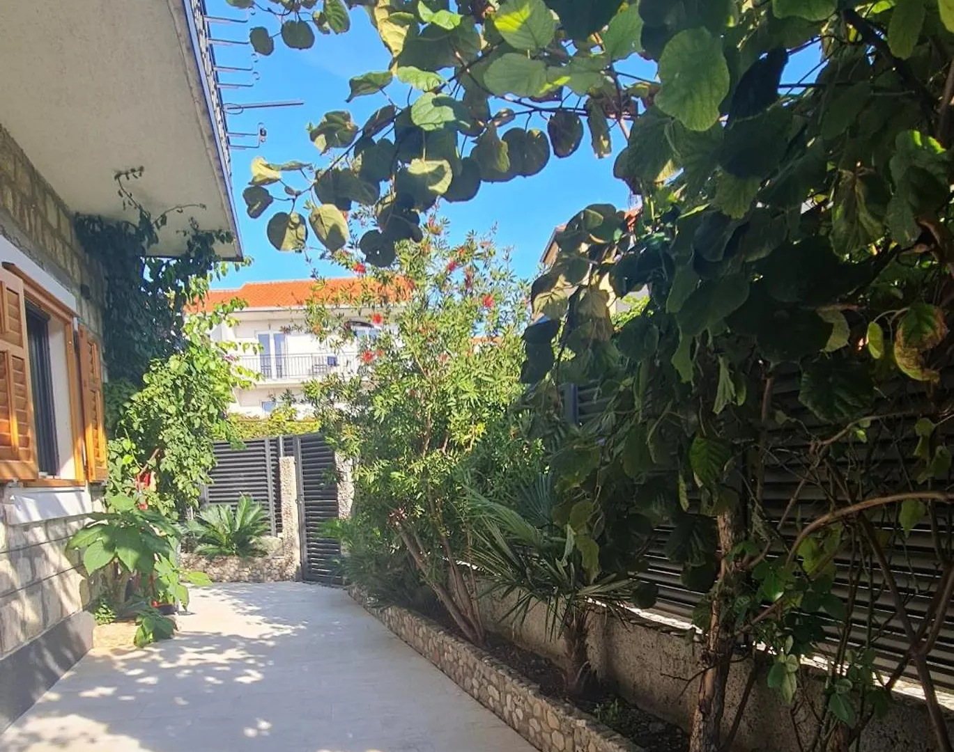 Bugenwilla Kastela Villa